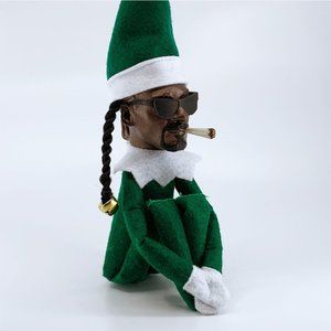 COPY - Snoop on a stoop.